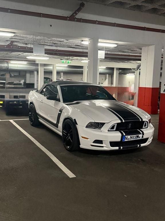 Weiß Gebraucht 2013 Ford Mustang Cabrio | 15.600 € (Fairer Preis) - Bild 1/4