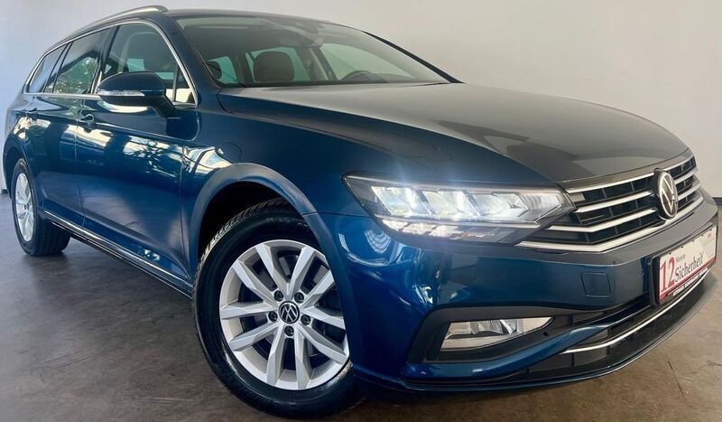 Blau Gebraucht 2022 VW Passat Business Kombi | 17.990 € (Guter Preis) - Bild 1/4