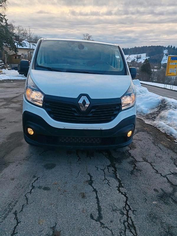 Gebraucht Renault Trafic 125 PS (91 kW) 2019 Weiß Van / Kleinbus