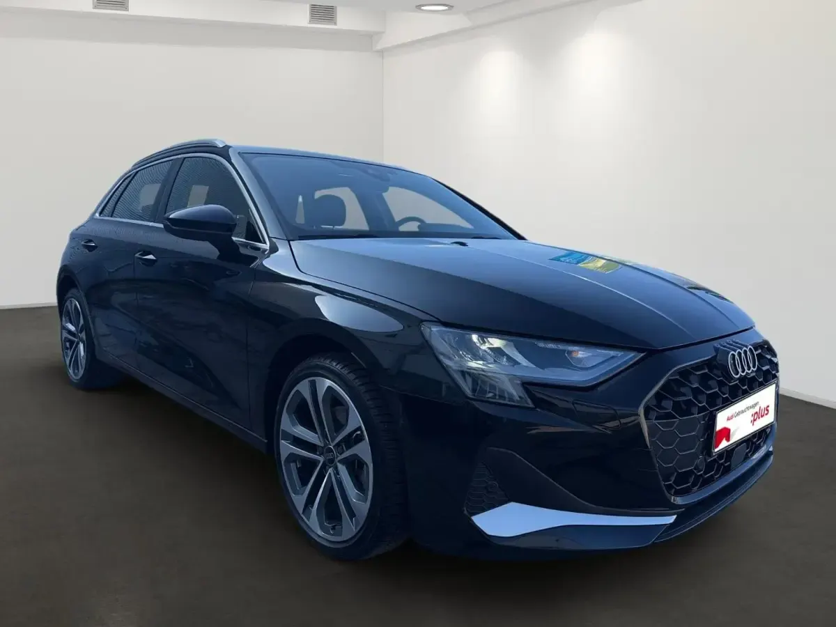Gebraucht Audi A3 Advanced Plus 116 PS (85 kW) 2025 Mythosschwarz metallic Limousine