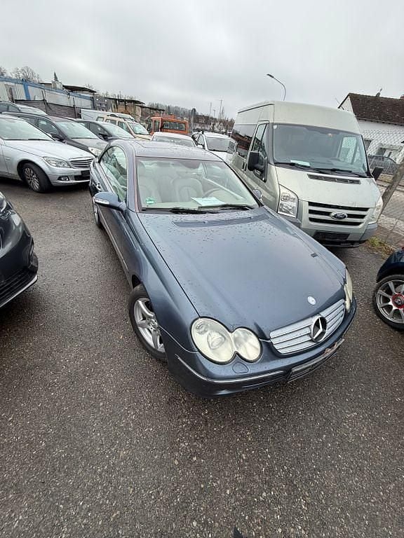Gebraucht Mercedes CLK320 Elegance 218 PS (160 kW) 2002 Blau Coupé