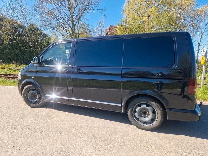Second-hand VW T5 Cup 140 CP (102 kW) 2014 Negru Van