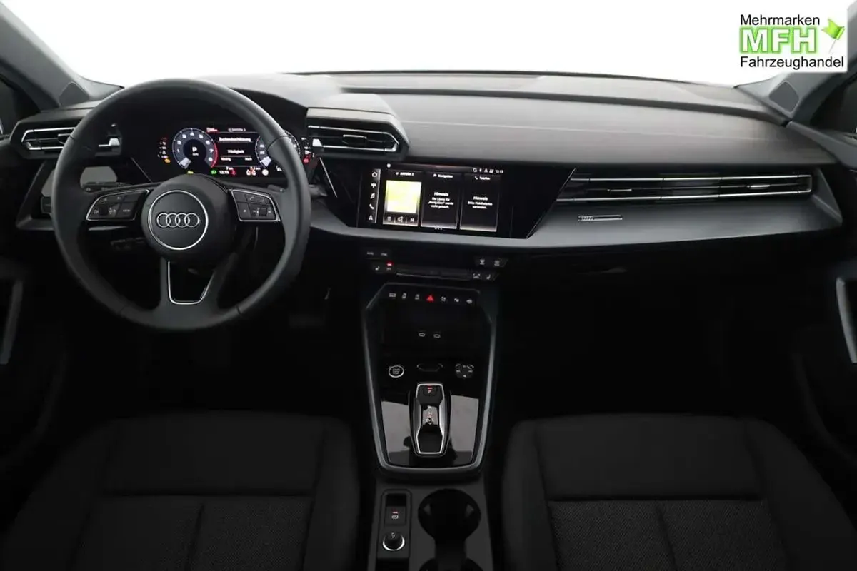 Neu Audi A3 150 PS (110 kW) 2026 Distrikt grün metallic Limousine