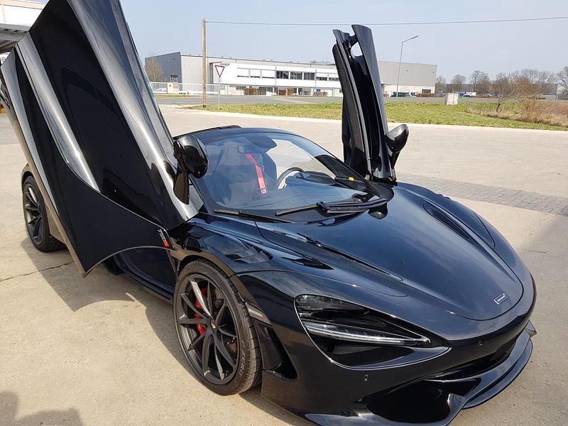 Gebraucht McLaren 750S 749 PS (550 kW) 2025 Schwarz Cabrio