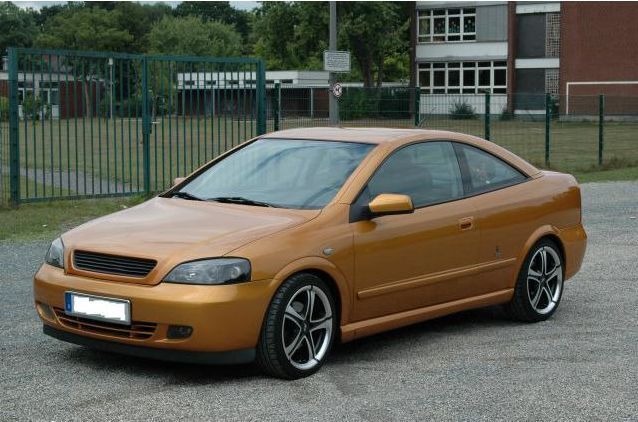 Gelb metallic Gebraucht 2000 Opel Astra Coupé | 3.250 € - Bild 1/4