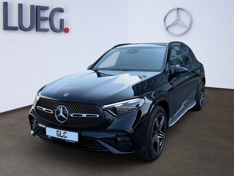 Metalliclack obsidianschwarz Gebraucht 2025 Mercedes GLC220 AMG SUV | 71.400 € (Etwas zu teuer) - Bild 1/4