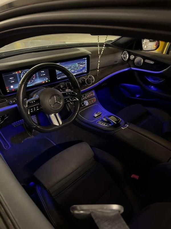 Weiß Gebraucht 2017 Mercedes E200 AMG line Coupé | 28.900 € (Teuer) - Bild 1/4