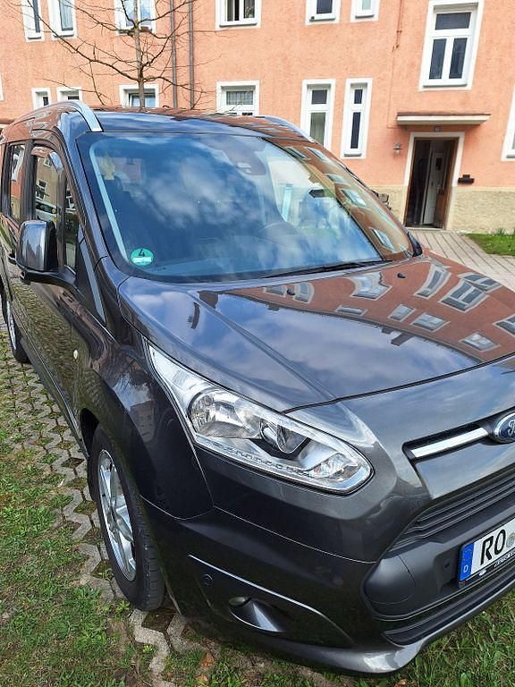 Gebraucht Ford Tourneo Connect Titanium 101 PS (74 kW) 2017 Braun Van / Kleinbus