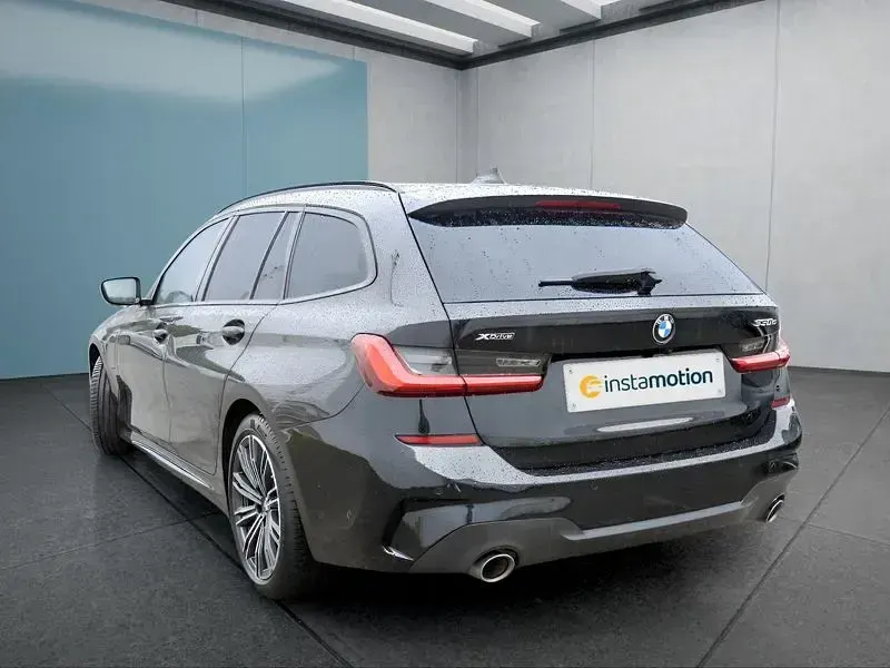 Gebraucht BMW 330e 292 PS (214 kW) 2021 Schwarz Kombi