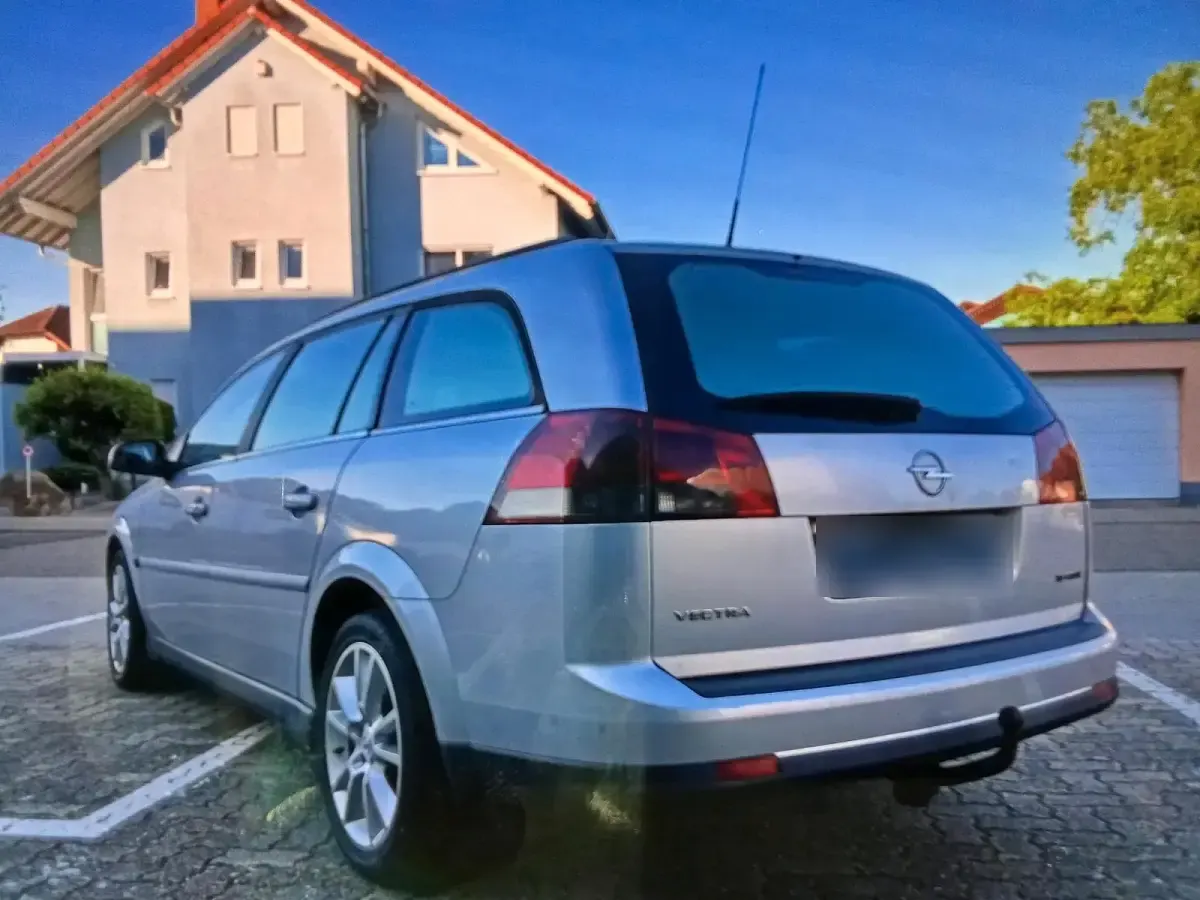 Gebraucht Opel Vectra 150 PS (110 kW) 2005 Silber Kombi