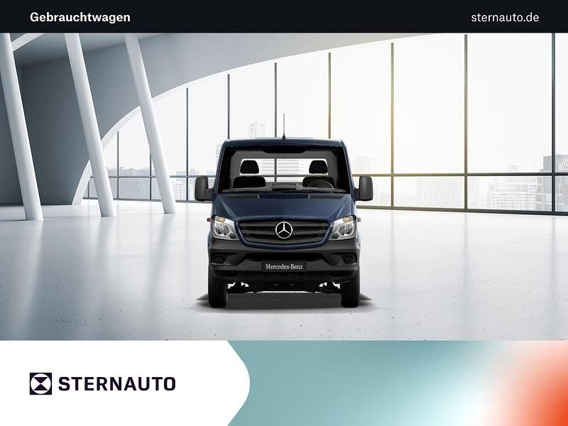 Stahlblau Gebraucht 2017 Mercedes 316 Van | 34.450 € - Bild 1/3