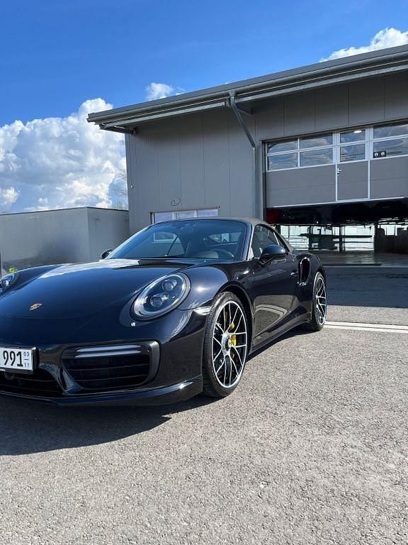Schwarz Gebraucht 2018 Porsche 991 Cabrio | 167.990 € (Etwas zu teuer) - Bild 1/4