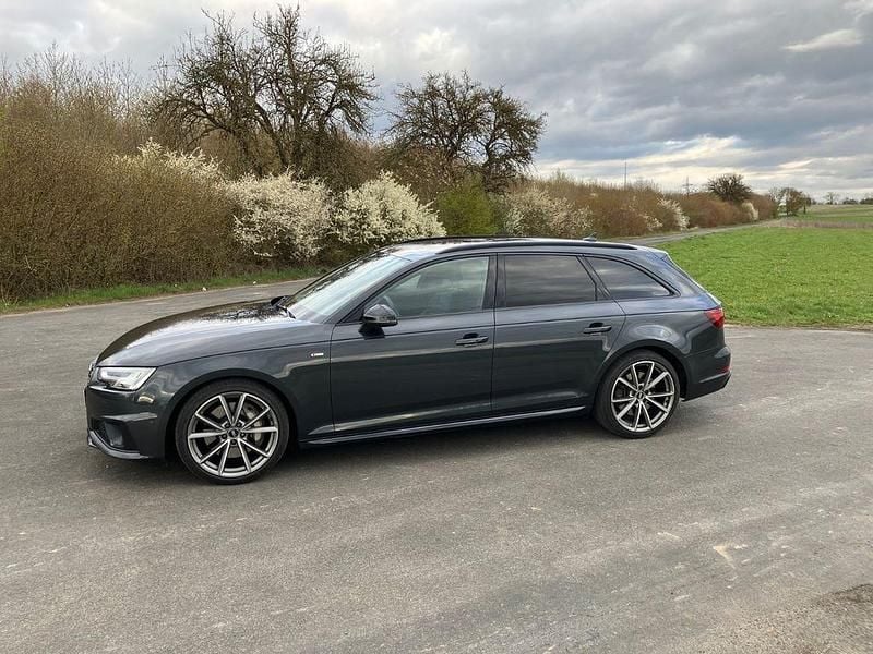Gebraucht Audi A4 S-Line 231 PS (169 kW) 2019 Grau Kombi