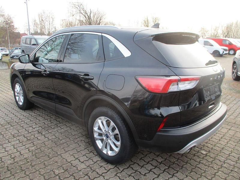 Gebraucht Ford Kuga Titanium 150 PS (110 kW) 2022 Schwarz SUV