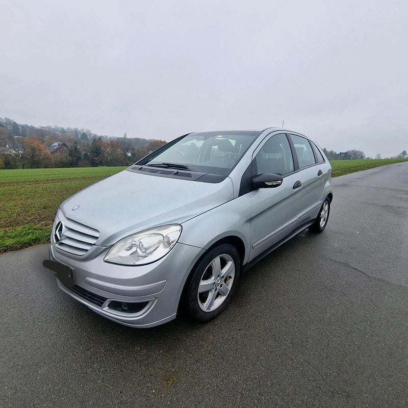 Gebraucht Mercedes B170 116 PS (85 kW) 2007 Silber Van / Kleinbus