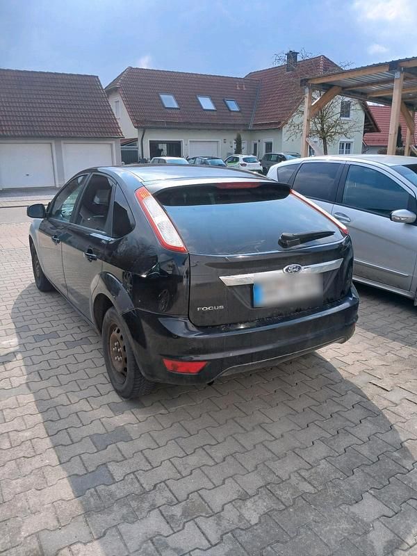 Gebraucht Ford Focus 100 PS (73 kW) 2008 Schwarz Limousine