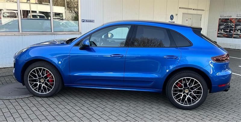 Gebraucht Porsche Macan Turbo Chrono 400 PS (294 kW) 2015 Blau SUV