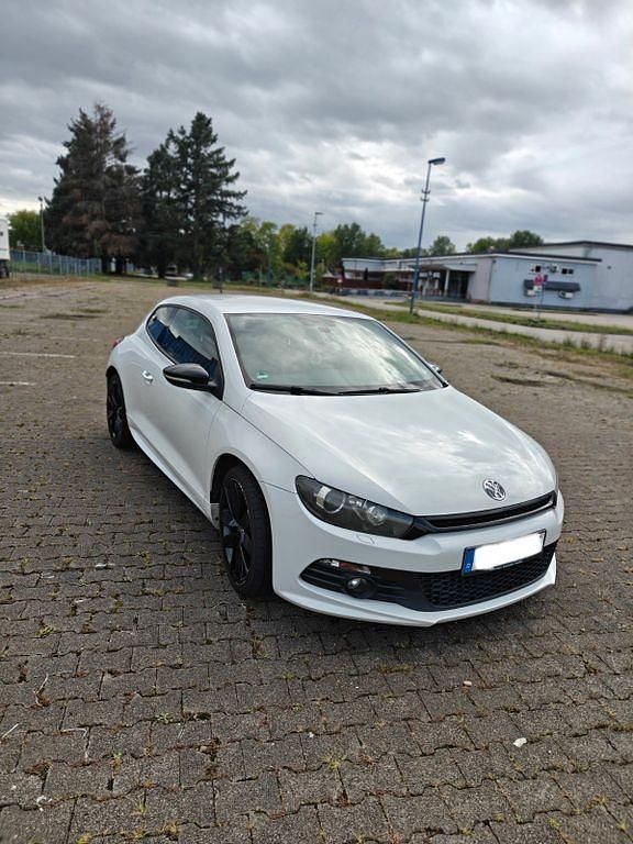 Weiß Gebraucht 2012 VW Scirocco Match Coupé | 8.500 € (Guter Preis) - Bild 1/4