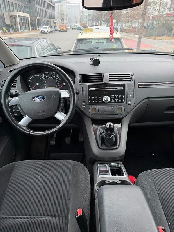 Second-hand Ford Focus 115 CP (84 kW) 2004 Andere farben Break