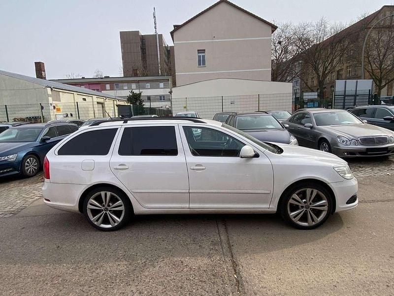 Gebraucht Skoda Octavia RS 170 PS (125 kW) 2011 Bila candy/candyweiss Kombi