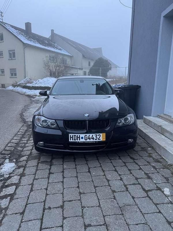 Gebraucht 2005 BMW 330 Limousine | 6.300 € (Fairer Preis) - Bild 1/4