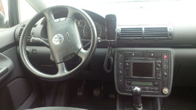 Grau metallic Gebraucht 2005 VW Sharan Van / Kleinbus | 6.999 € (Teuer) - Bild 1/4