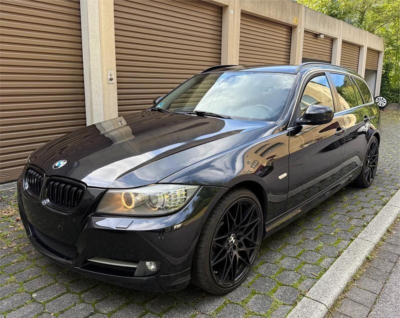 Schwarz Gebraucht 2010 BMW 325 Kombi | 7.500 € (Superpreis) - Bild 1/4