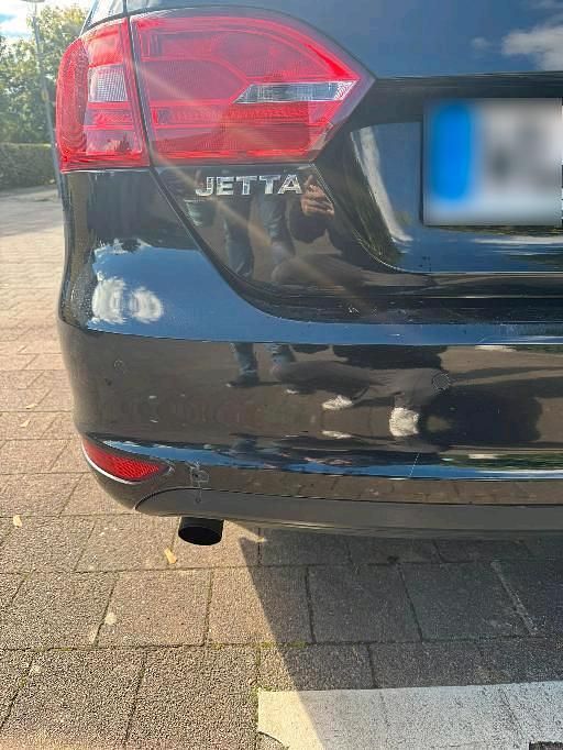 Gebraucht VW Jetta Comfortline 105 PS (77 kW) 2011 Schwarz Limousine