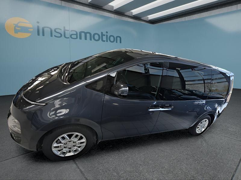 Gebraucht Hyundai Staria Trend 177 PS (130 kW) 2024 Grau Van / Kleinbus