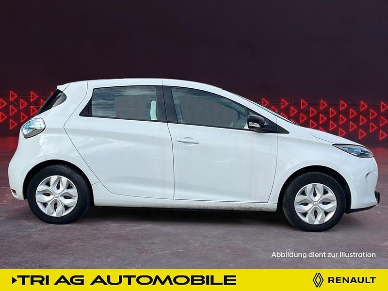 Gebraucht Renault Zoe Life 67 kW (92 PS) 2019 Arktisweiß Kleinwagen