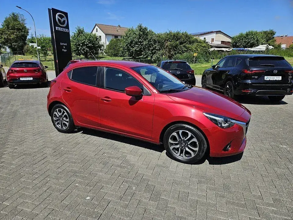 Gebraucht Mazda 2 Nakama 90 PS (66 kW) 2016 Rot