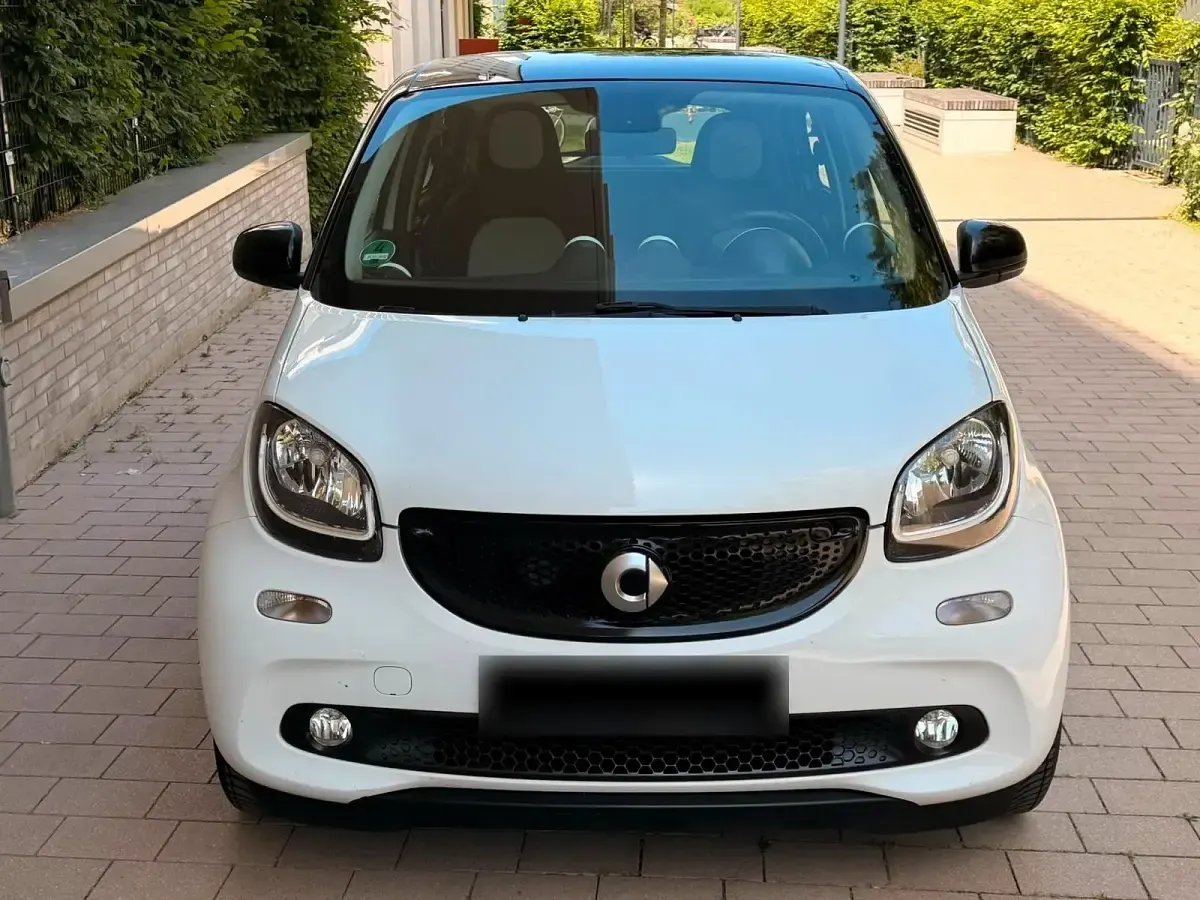 Gebraucht Smart ForFour Passion 71 PS (52 kW) 2015 Weiß Kleinwagen