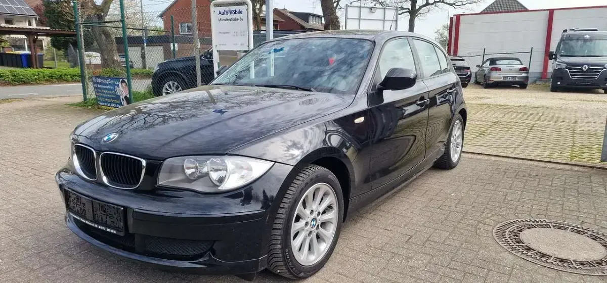Gebraucht BMW 118 Sport Line 143 PS (105 kW) 2010 Schwarz met. Kleinwagen