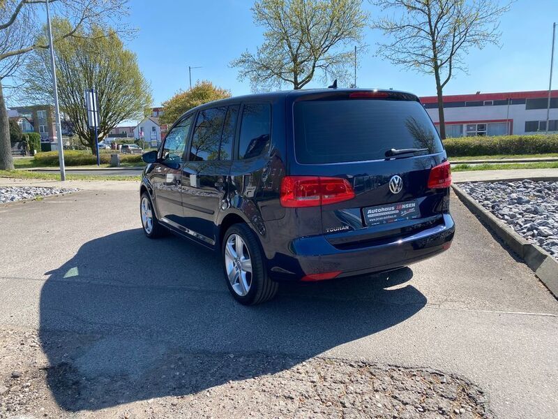 Gebraucht VW Touran 105 PS (77 kW) 2015 Blau Van / Kleinbus