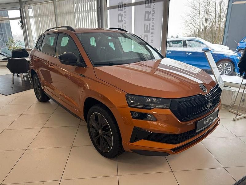 Neu Skoda Karoq SportLine 150 PS (110 kW) 2026 Orange SUV