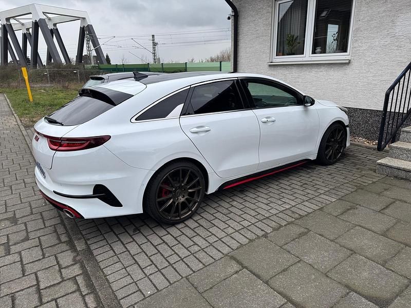 Gebraucht Kia ProCeed GT 204 PS (150 kW) 2023 Weiß Kombi