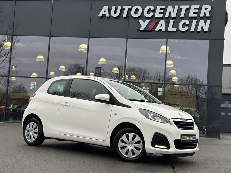 Weiß Gebraucht 2018 Peugeot 108 Active Kleinwagen | 7.290 € (Teuer) - Bild 1/4