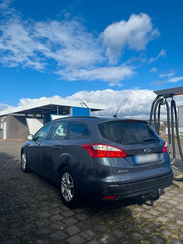 Usata Ford Focus 116 CV (85 kW) 2012 Grigio Berlina