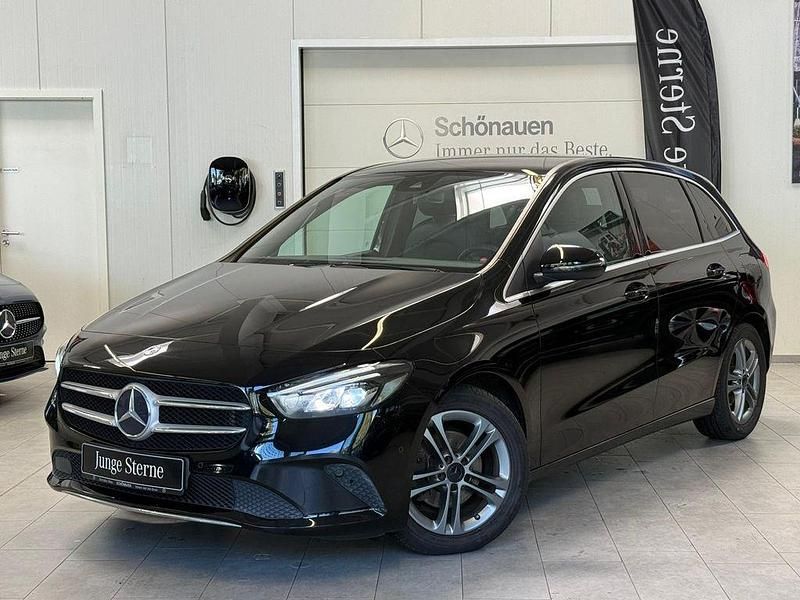 Schwarz Gebraucht 2019 Mercedes B160 Progressive Van / Kleinbus | 18.980 € - Bild 1/4