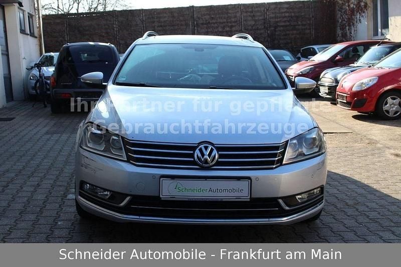 Gebraucht VW Passat 140 PS (102 kW) 2012 Silber Kombi