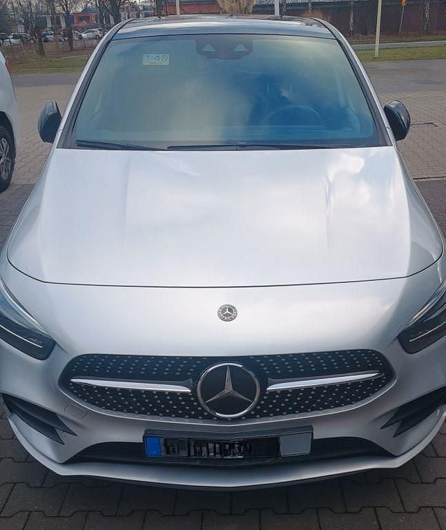 Gebraucht Mercedes B200 AMG 150 PS (110 kW) 2018 Silber Van / Kleinbus