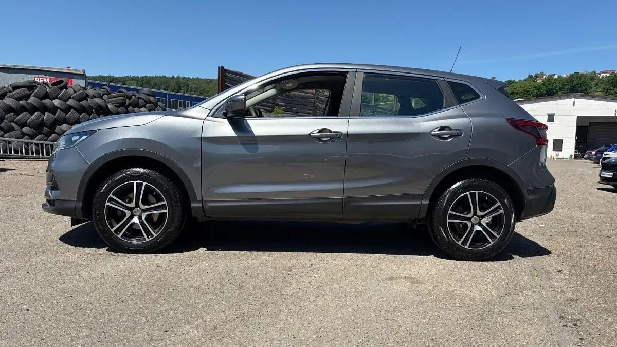 Gebraucht Nissan Qashqai Visia 140 PS (102 kW) 2019 Grau SUV