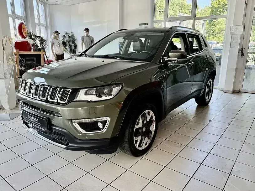 Gebraucht Jeep Compass Limited 170 PS (125 kW) 2019 Grün SUV