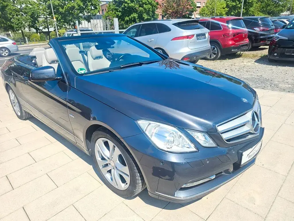 Gebraucht Mercedes E200 184 PS (135 kW) 2011 Grau Cabrio