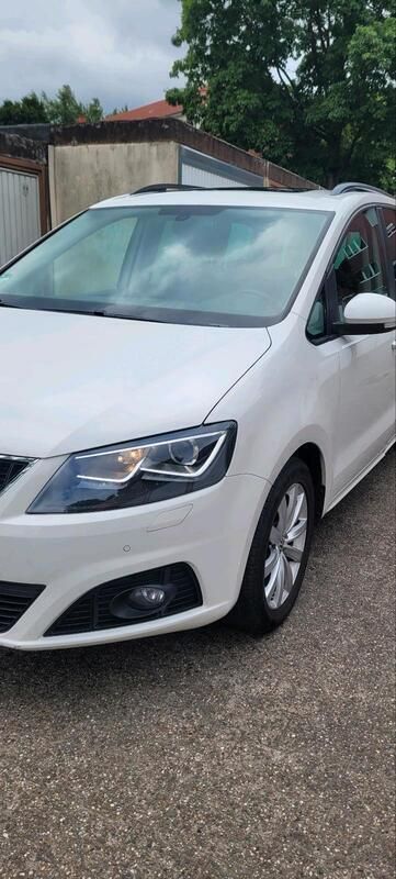 Weiß Gebraucht 2011 Seat Alhambra Ecomotive Van / Kleinbus | 11.000 € - Bild 1/4