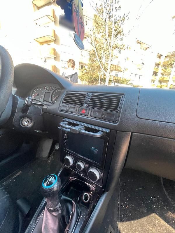 Gebraucht VW Golf IV 75 PS (55 kW) 2002 Schwarz Kleinwagen