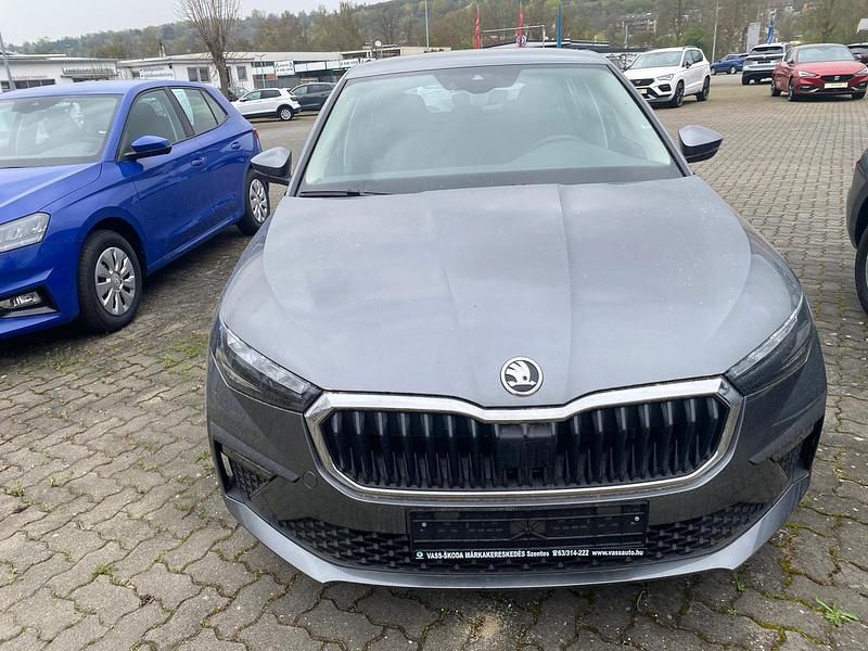 Neu Skoda Scala Selection 116 PS (85 kW) 2026 Graphitegrau metallic Kleinwagen