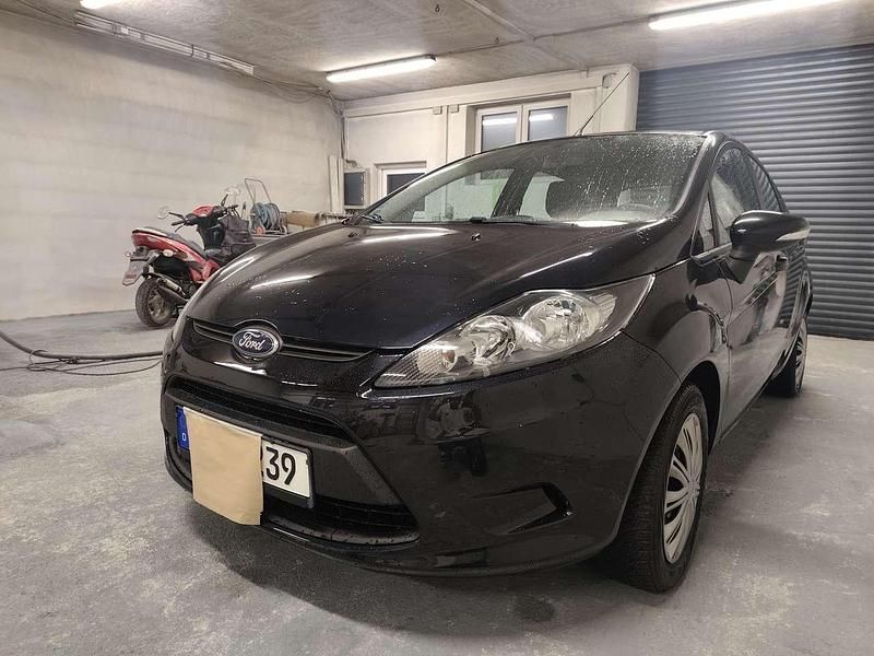 Gebraucht Ford Fiesta Trend 82 PS (60 kW) 2012 Schwarz Kleinwagen