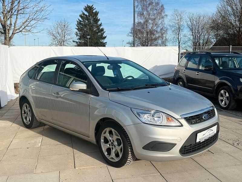 Gebraucht Ford Focus Style 110 PS (80 kW) 2008 Silber Limousine