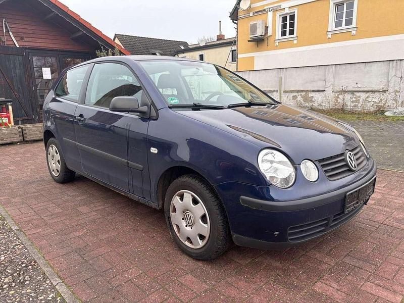 Blau Gebraucht 2005 VW Polo Basis Kleinwagen | 450 € - Bild 1/4